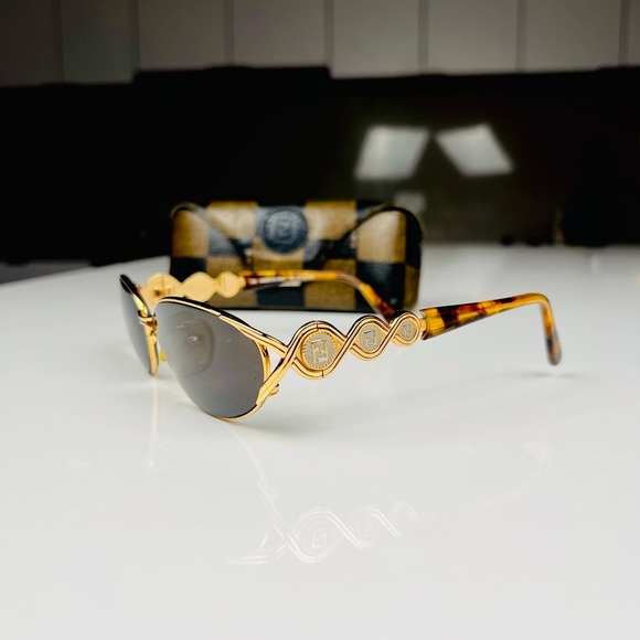 Fendi Sunglasses With Case (FRAMES ONLY) - Picture 3 of 9